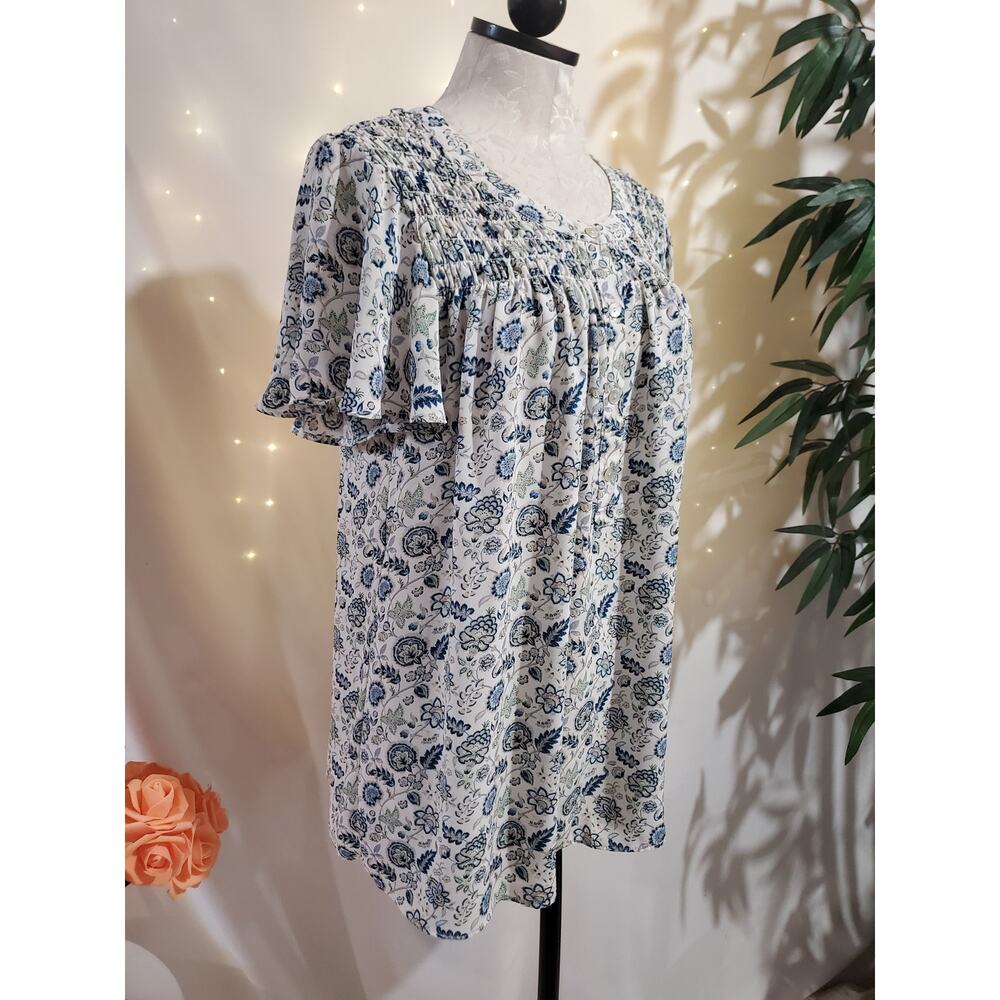 Rose + Olive Womens Floral Smocked Flutter Sleeve Popover Blouse Size 1X Cottage - Picture 4 of 13